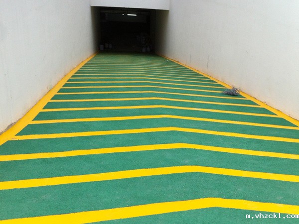 无震动止滑坡道