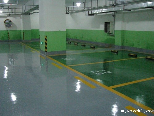 环氧地坪为什么遇到水很滑？如何解决环氧地坪遇水易滑的问题？